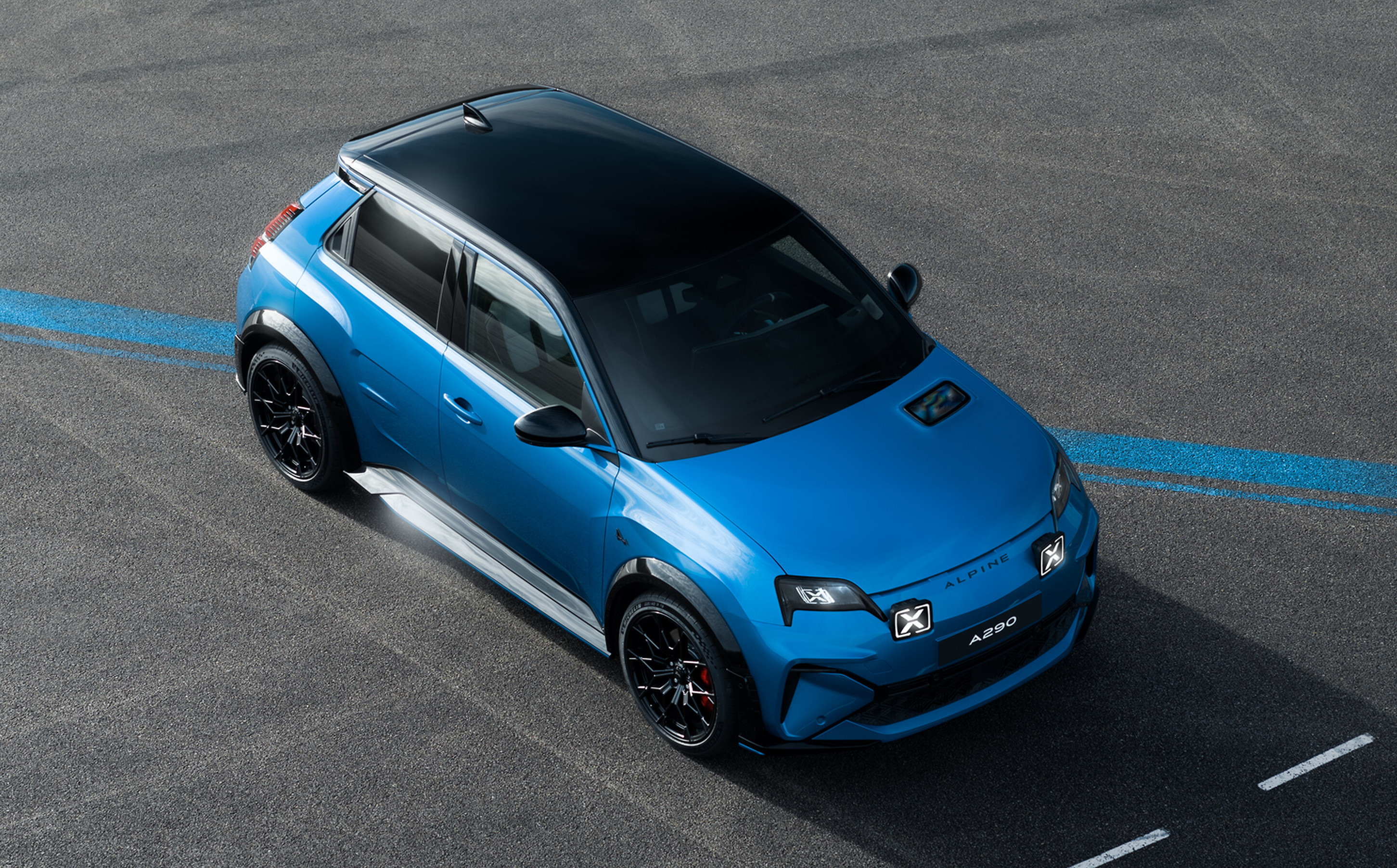 Der Alpine A290 „Hot Hatch“ ist offiziell mit 52-kWh-Batterie und bis zu 220 PS ausgestattet