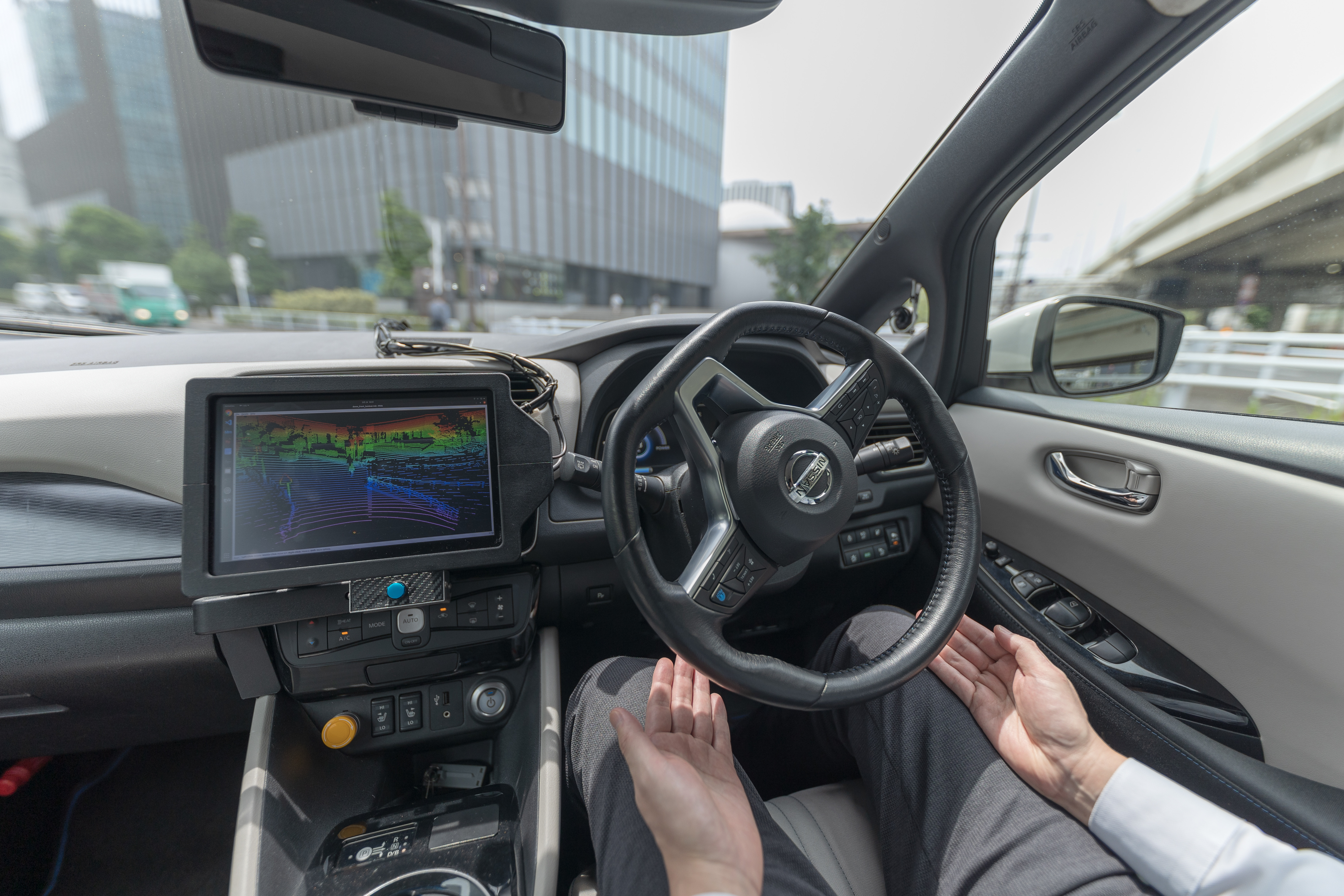 Nissan führt einen erfolgreichen autonomen Fahrtest auf den Straßen von Tokio durch