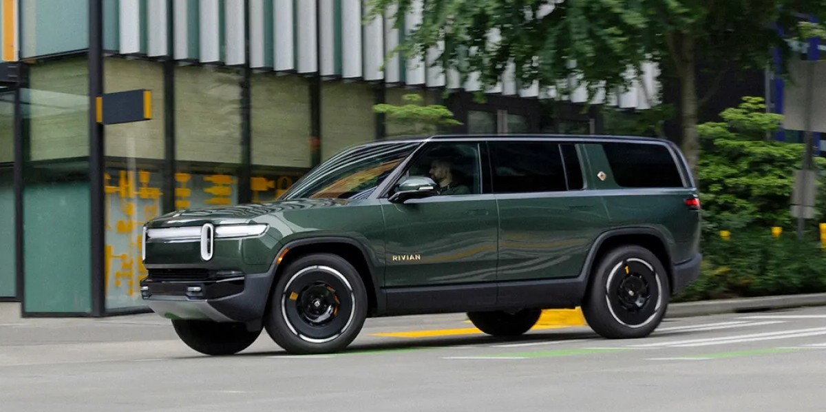 Rivian refreshes the R1S and R1T with more power, performance, and range