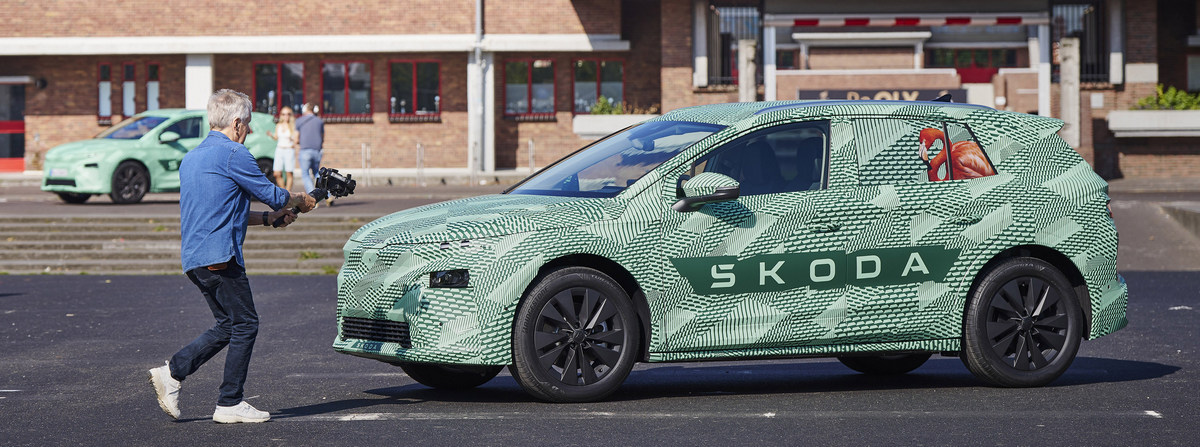 Skoda shows us the Elroq in some very nice camo