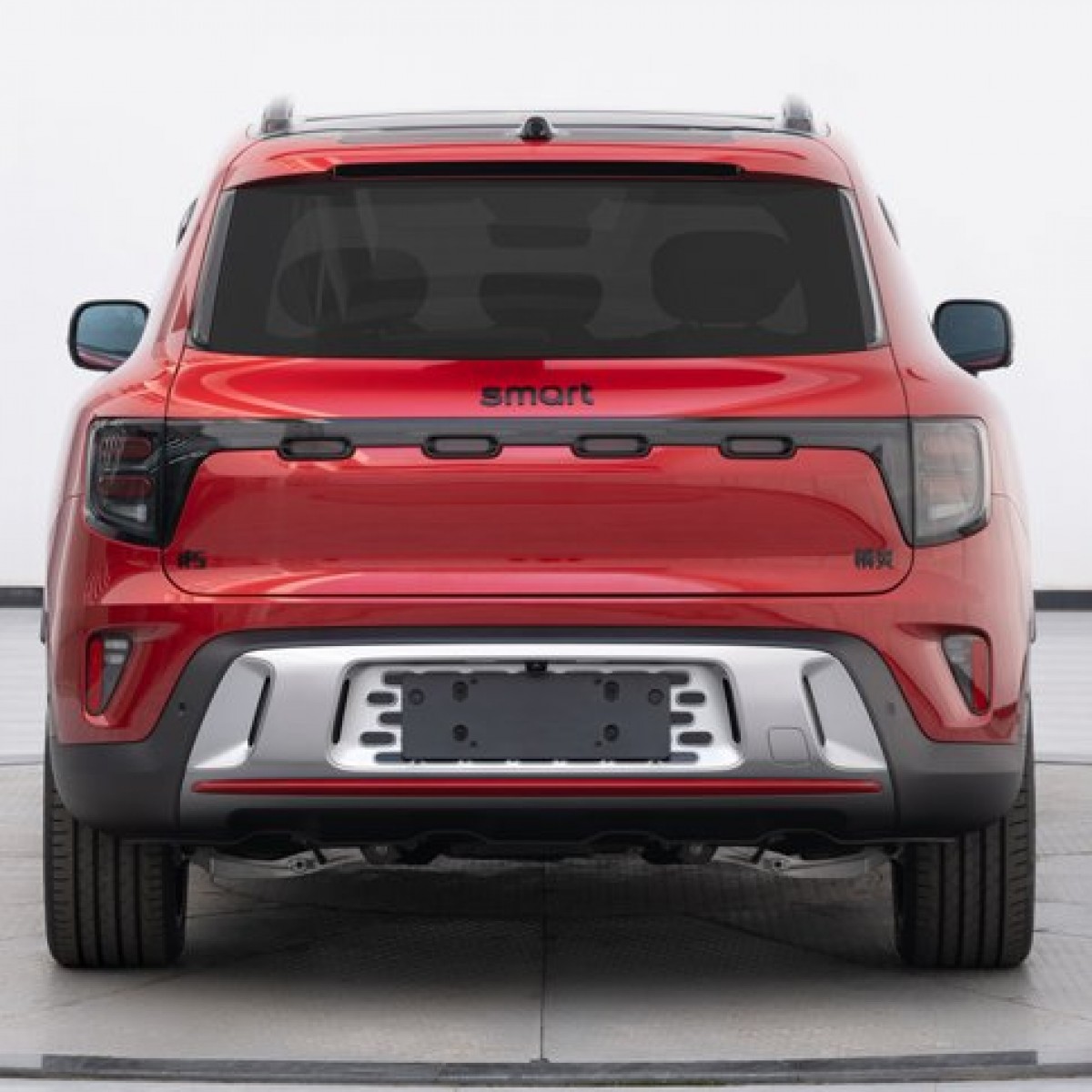 Smart #5 unveiled in China with 638 hp and <span title='700 km'>435 miles</span> range