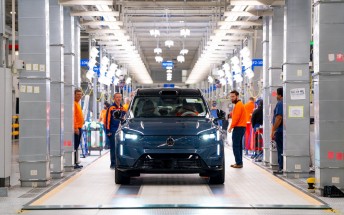 Volvo's Charleston factory in the US kicks off EX90 SUV production