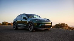 Porsche Macan 4S mới