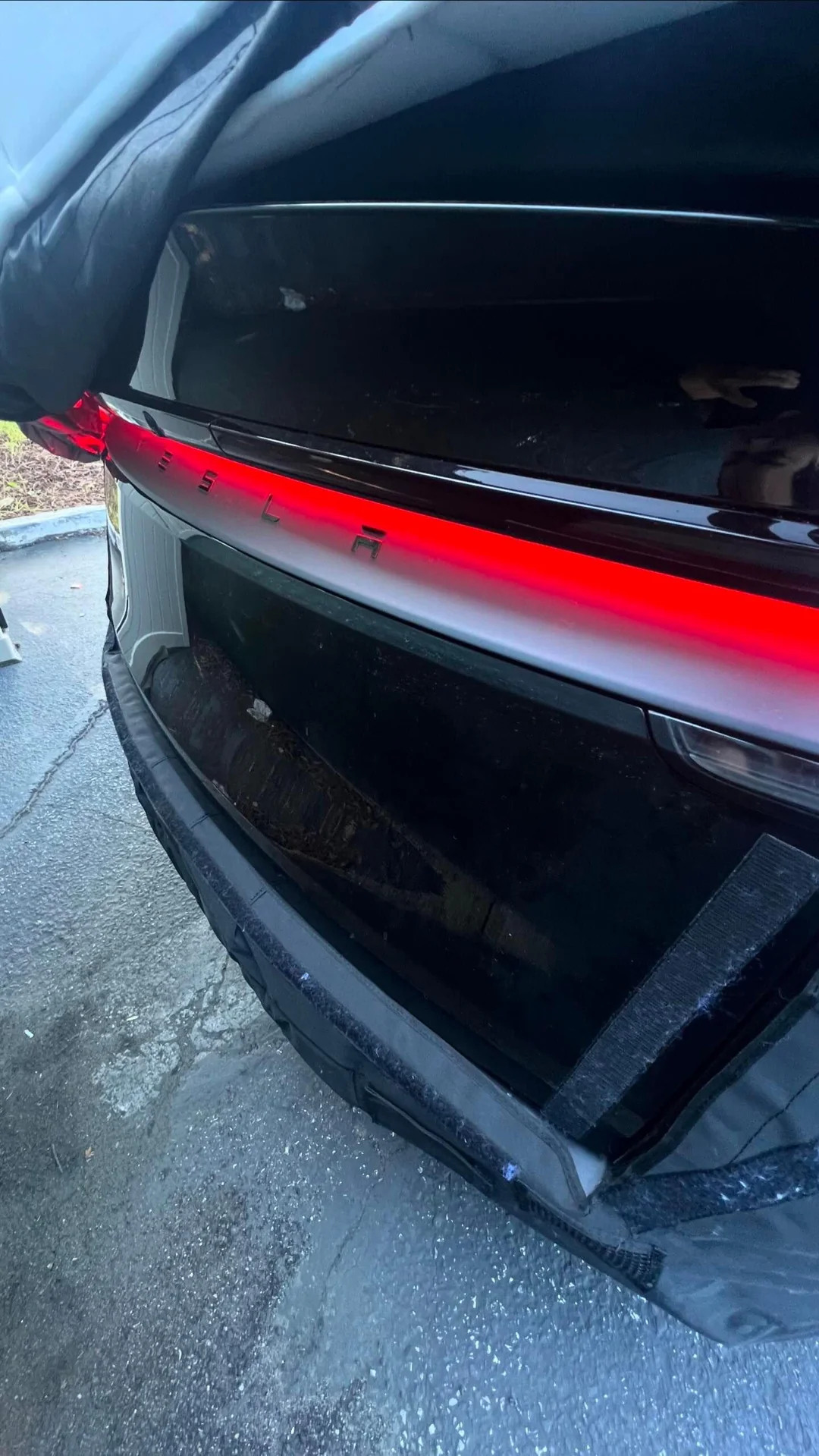 Live photo shows Model Y facelift with redesigned rear