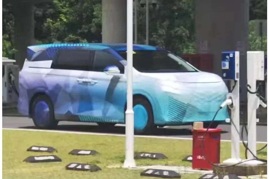 BYD's upcoming MPV in the Dynasty series pictured