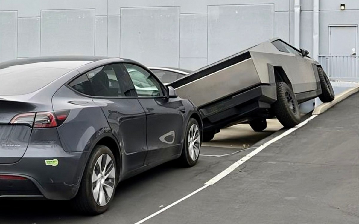 Tesla Cybertruck is finally getting parking assistance this week, FSD next month