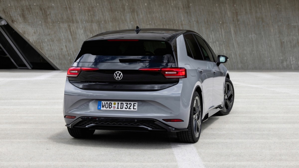 Volkswagen ID.3 GTX Performance is a 322 hp GTI for the EV age