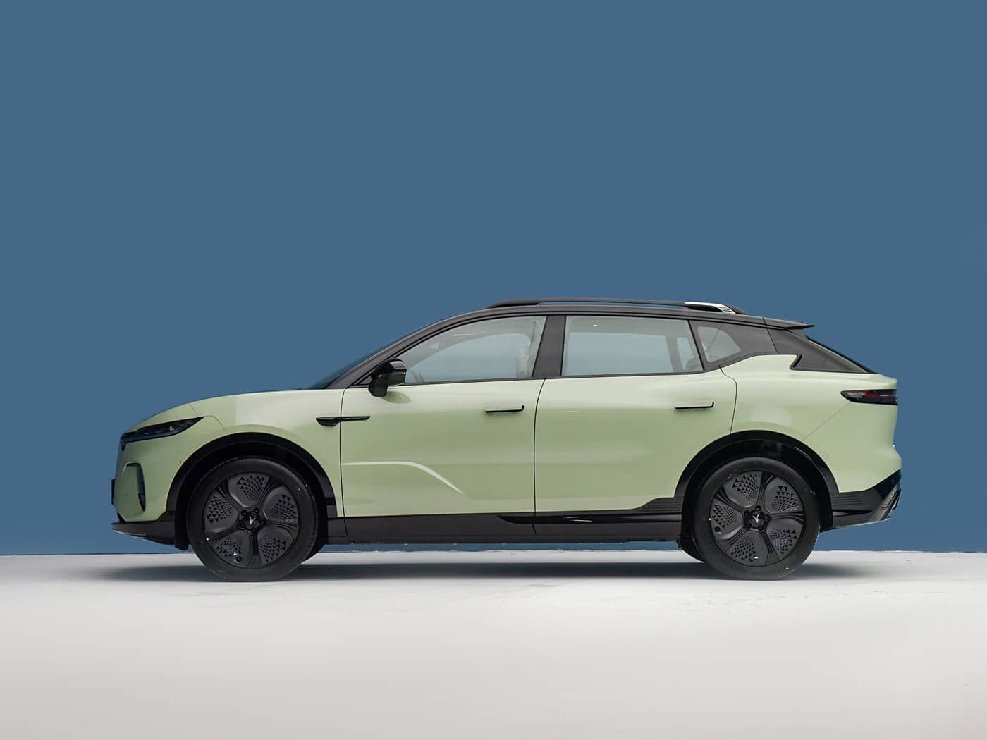 Voyah's global electric SUV Zhiyin unveiled with minimalist cabin, impressive range