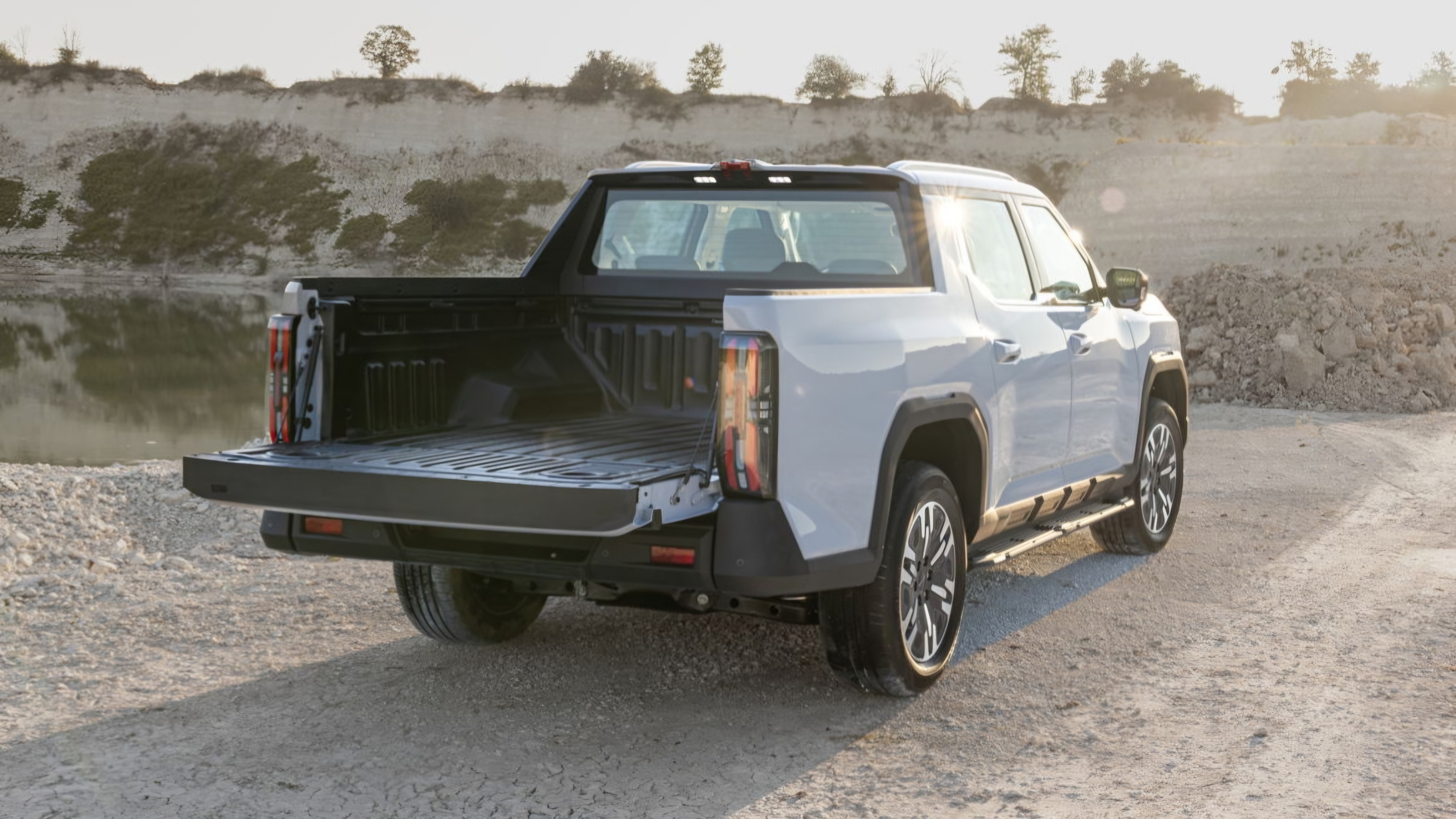 Europe gets its first AWD electric pickup truck and yes, it’s from China