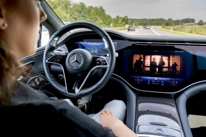 Der Mercedes-Benz Drive Pilot funktioniert jetzt bis zu einer Geschwindigkeit von 95 km/h