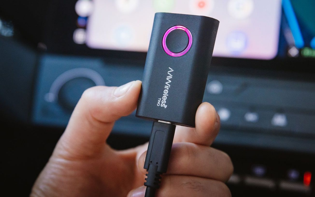 Der AAWireless Two-Dongle verwandelt kabelgebundenes Android Auto in kabelloses