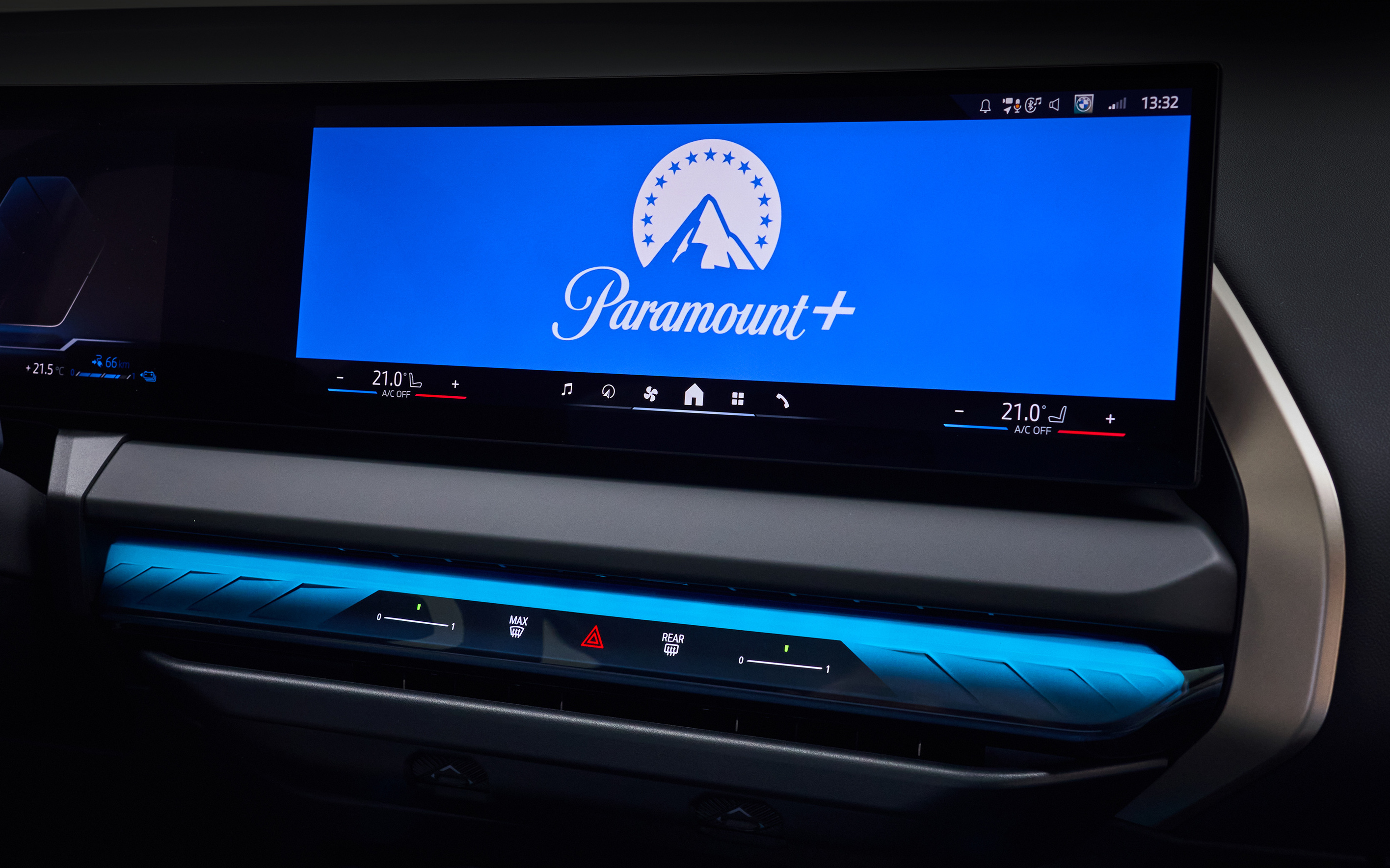 BMW と軽自動車が Paramount+ ストリーミングを取得