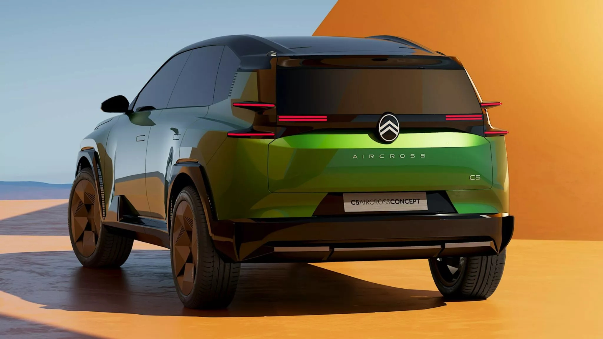 Citroen заново изобретает семейный внедорожник с концептом C5 Aircross