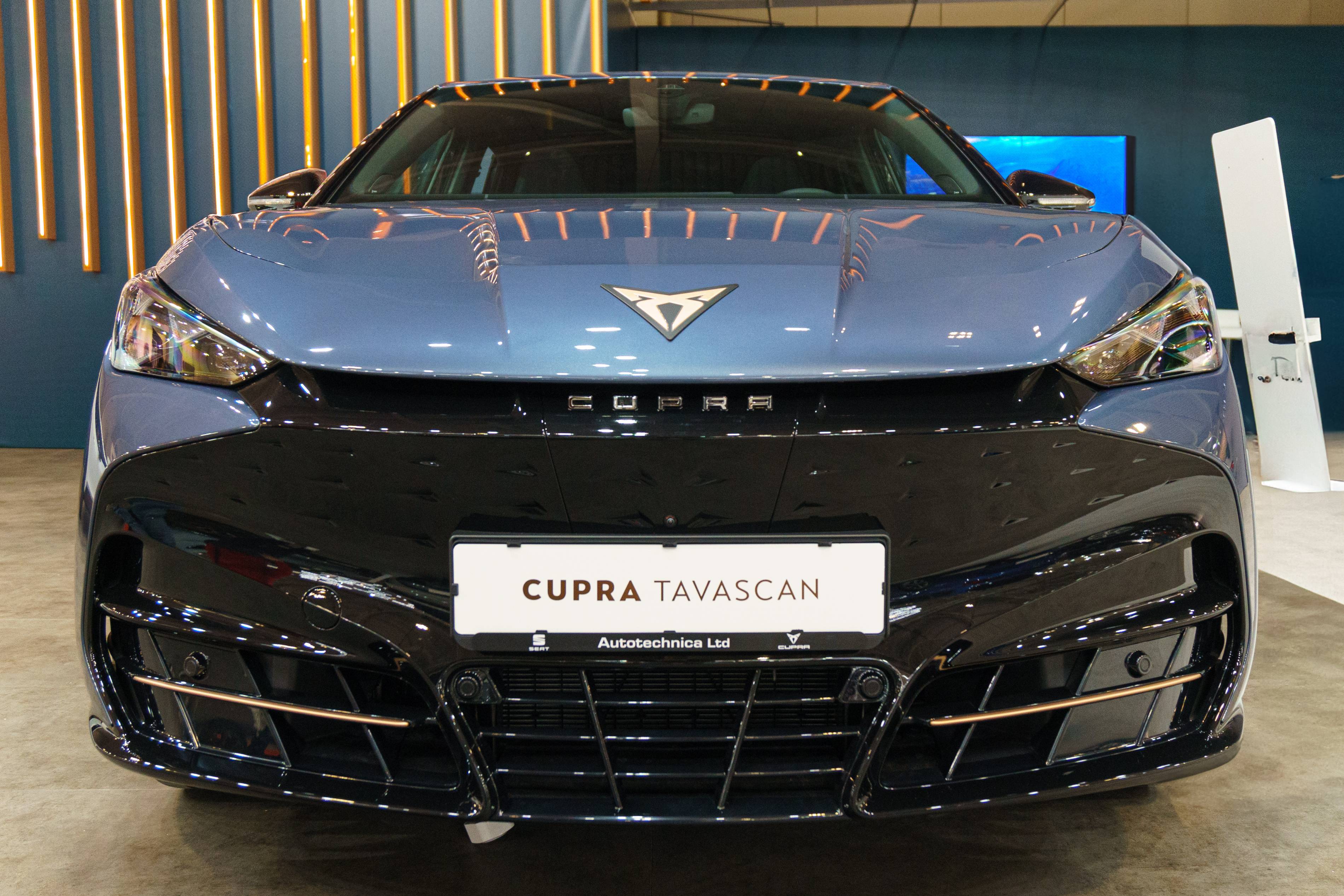 Обзор интерьера, дизайна и функций Cupra Tavascan