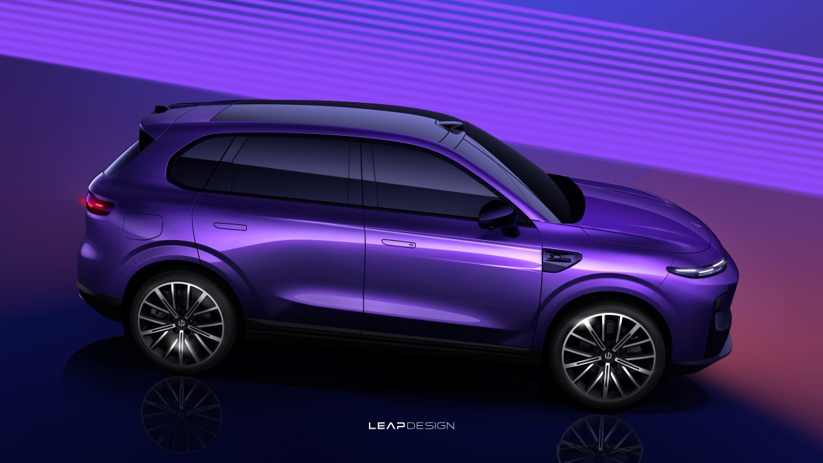 Leapmotor B10 unveiled at the Paris Motor Show