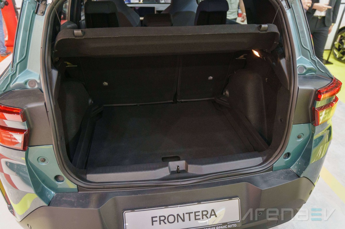 Opel Frontera interior, design, and features review