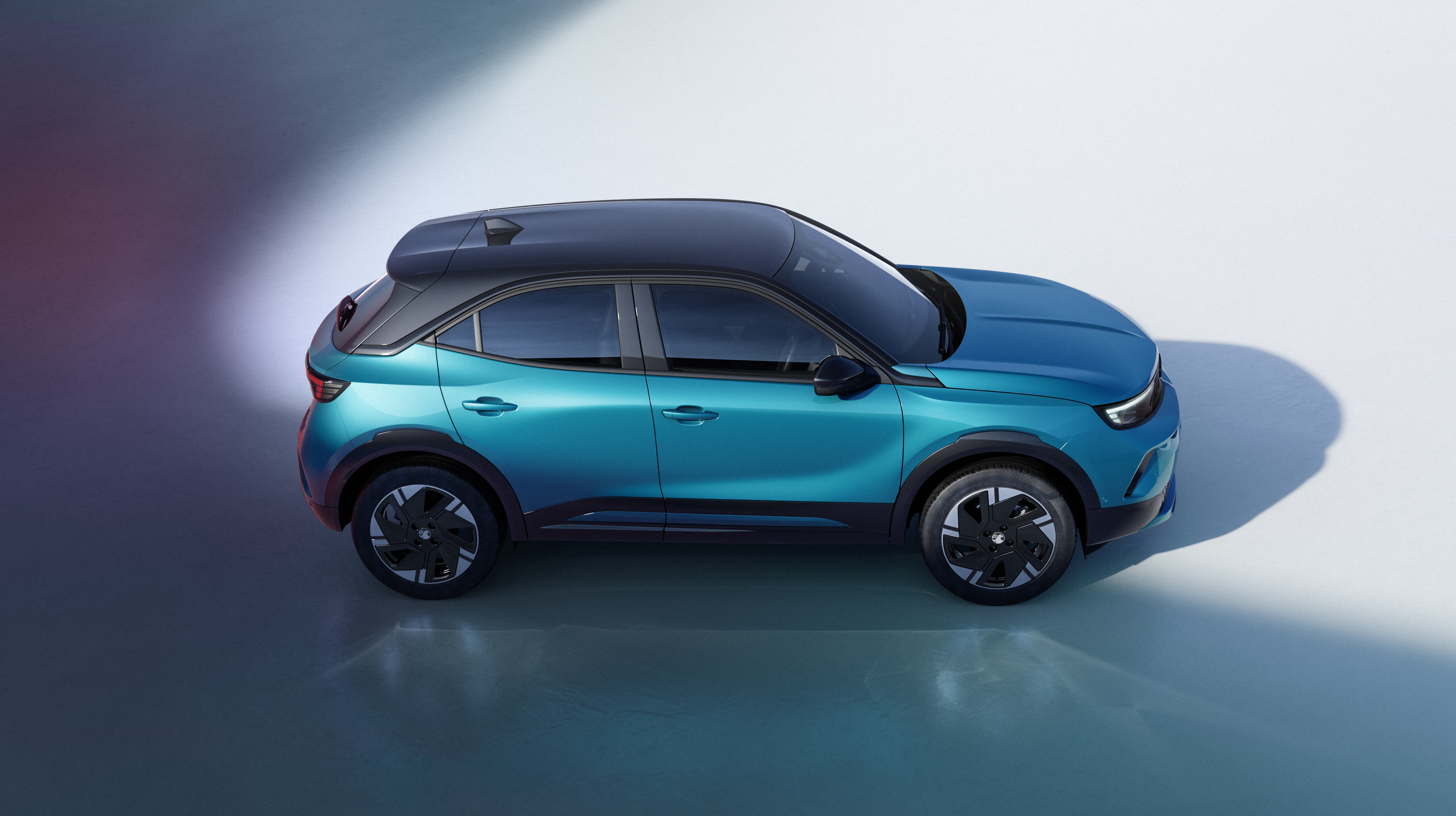 Opel stellt neu gestalteten Mokka Electric vor und passt die Preise an