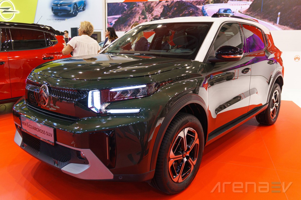 Citroen e-C3 Aircross interior, design and features review