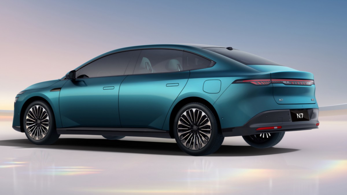 Dongfeng Nissan N7 electric sedan debuts at Auto Guangzhou