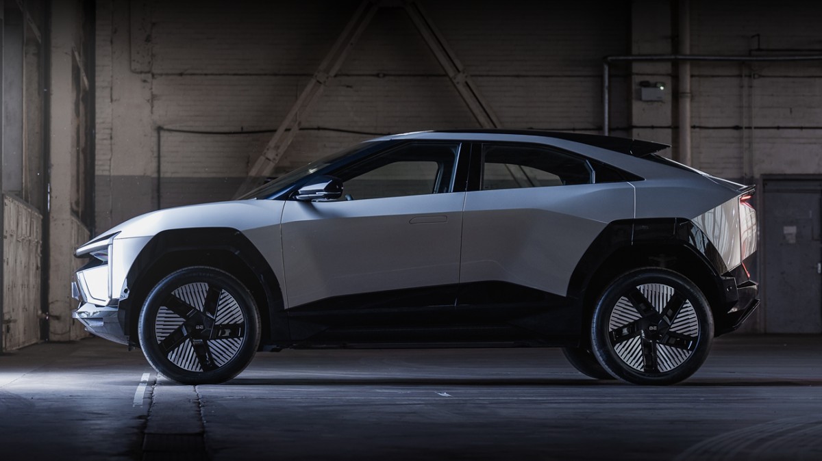 ماهیندرا با خودروهای برقی جدید XEV 9e و BE 6e خودروهای الکتریکی لوکس را به کار می گیرد.