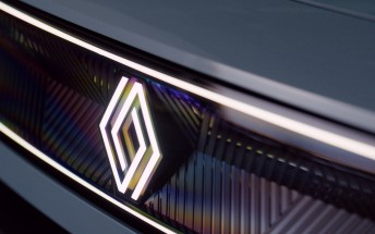 Renault 4 E-Tech's grille is a first for the brand