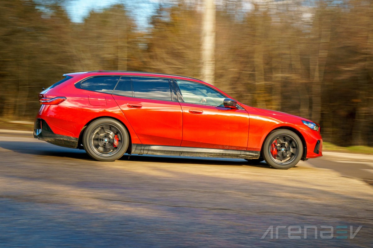 BMW i5 M60 xDrive Touring review