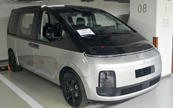 Hyundai Staria EV spotted without camo