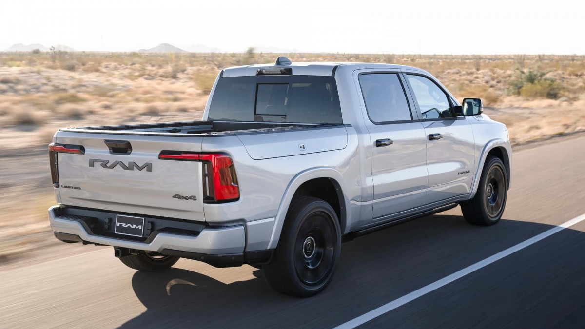 2026 Ram Ramcharger - bridge between electric and gas with 92 kWh battery and 20.5 MPG