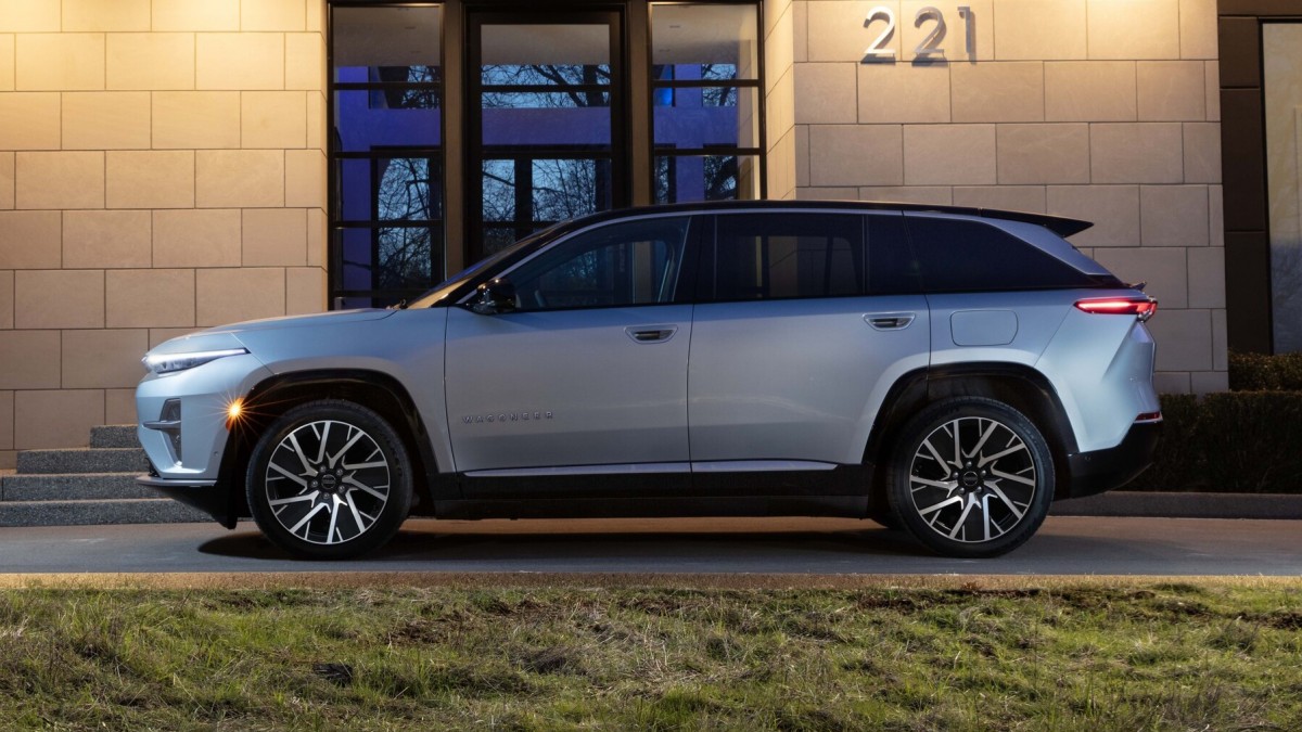 Jeep Wagoneer S Limited brings less power and luxury at a slightly lower price