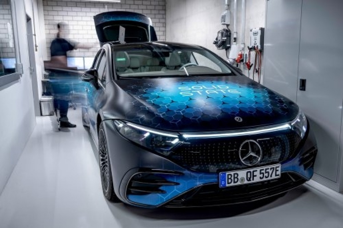 Mercedes-Benz starts solid-state battery road testing