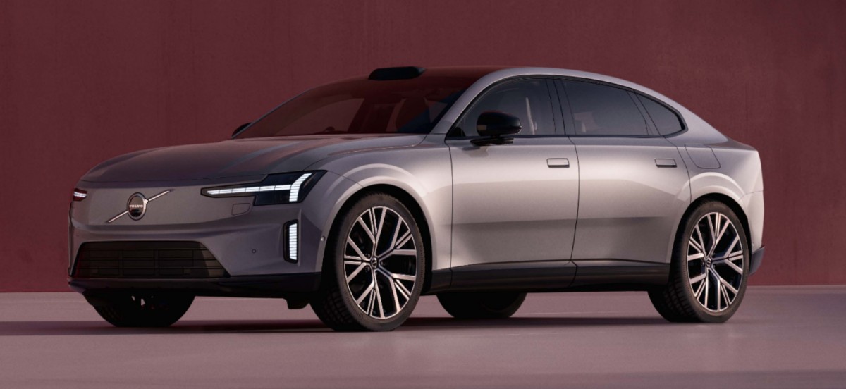 First official image of Volvo ES90 leaks