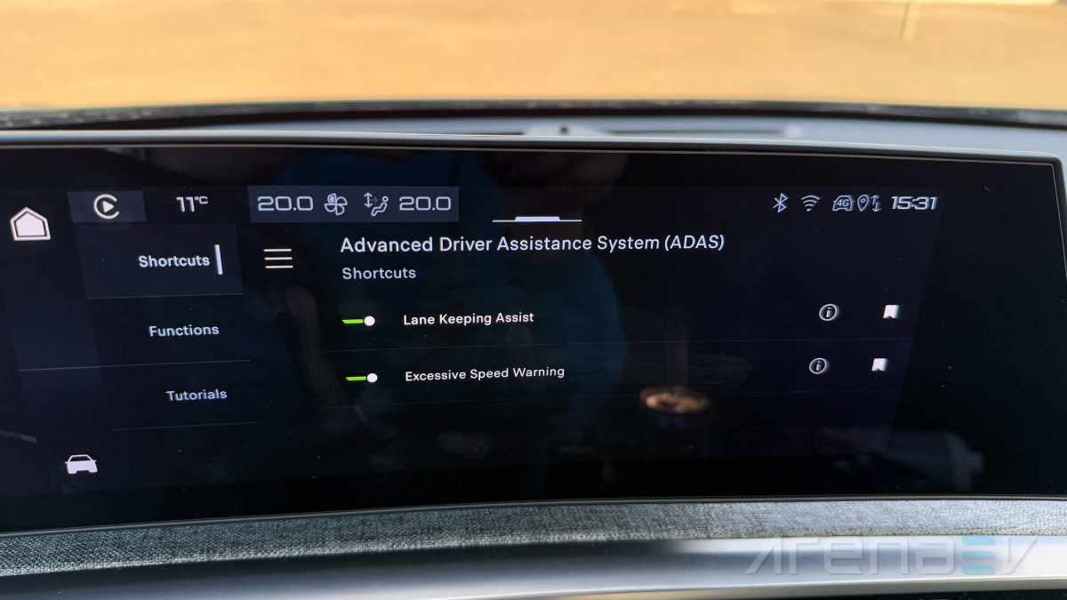 Peugeot e-3008 230 FWD review