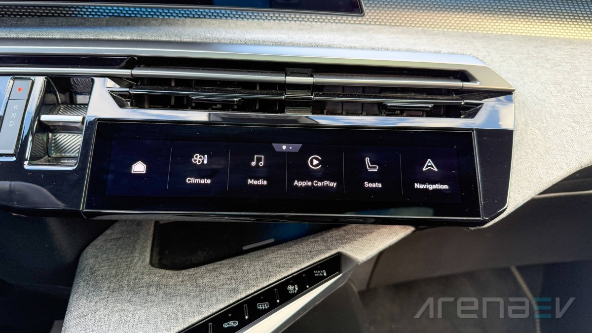 Peugeot e-3008 230 FWD review