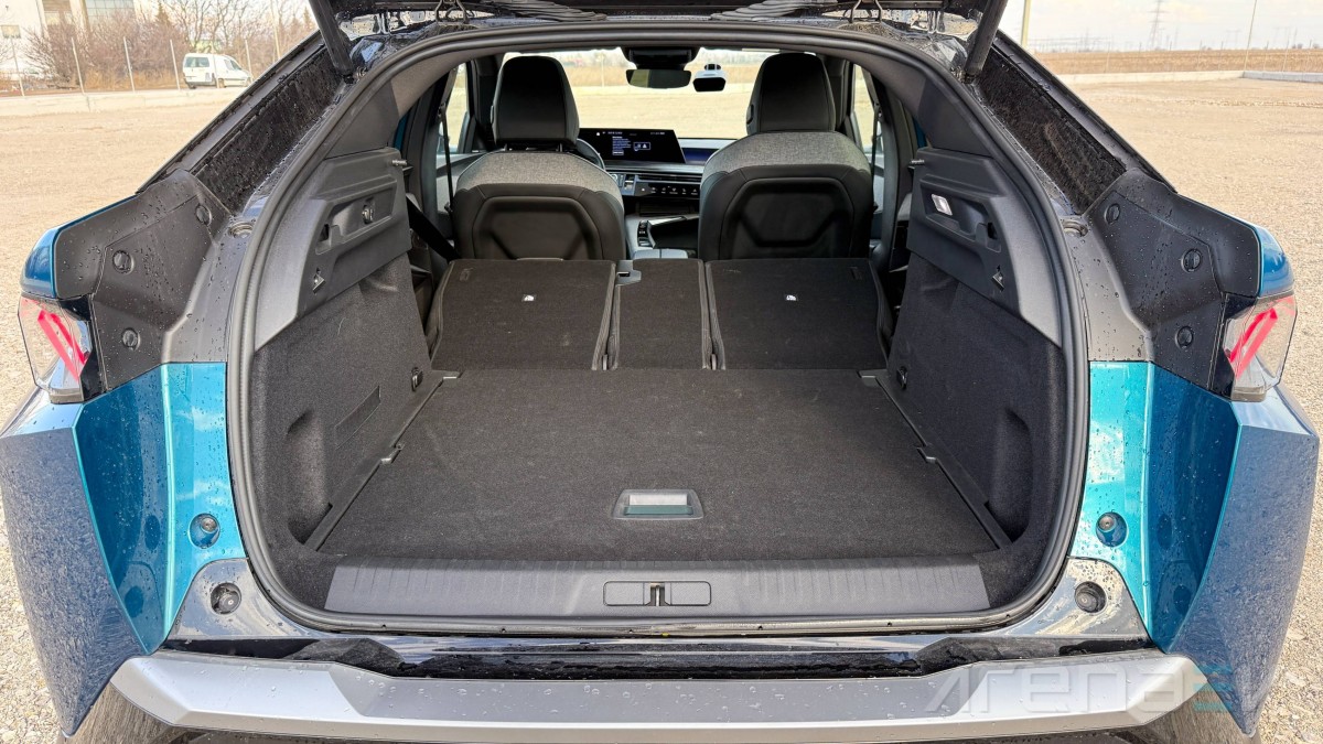 Peugeot e-3008 230 FWD review