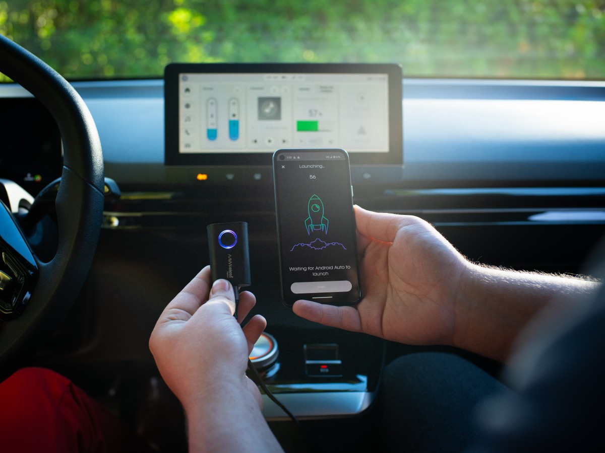AAWireless unveils TWO+ adapter for both Apple CarPlay and Android Auto