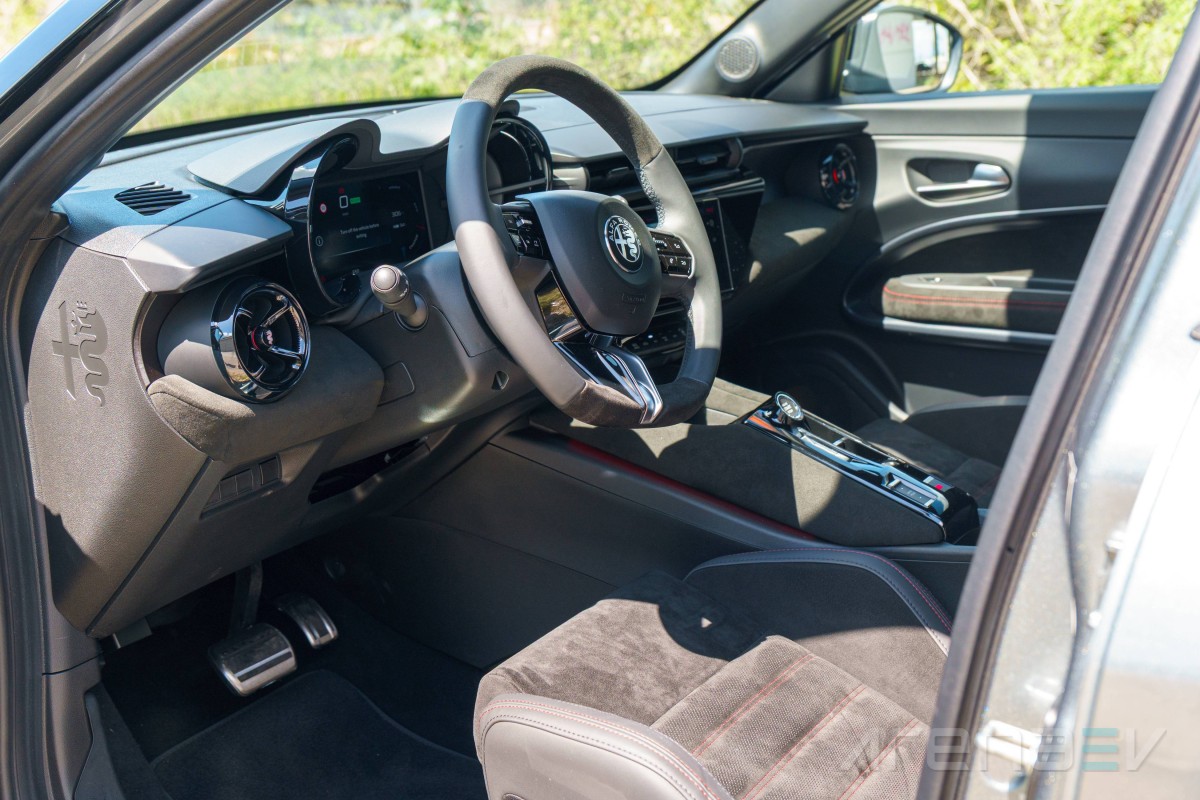 Alfa Romeo Junior Elettrica Veloce review