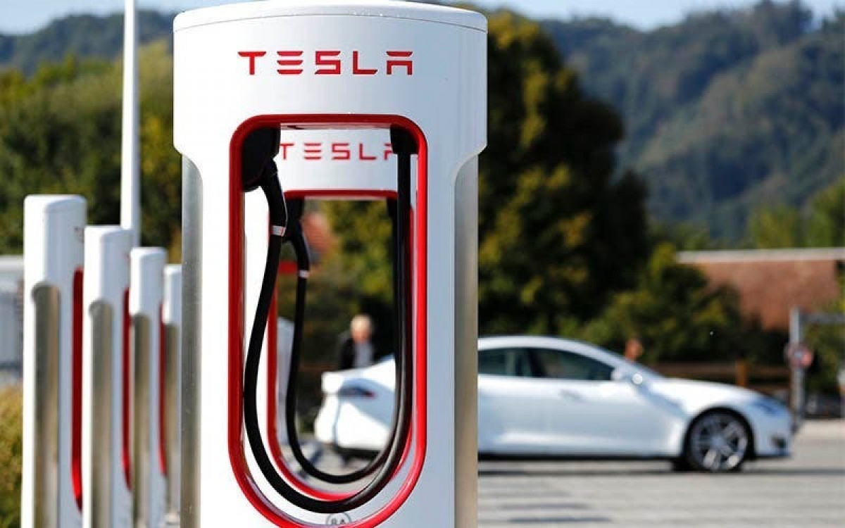Congress pumps brakes on US electric car momentum with policy overhaul