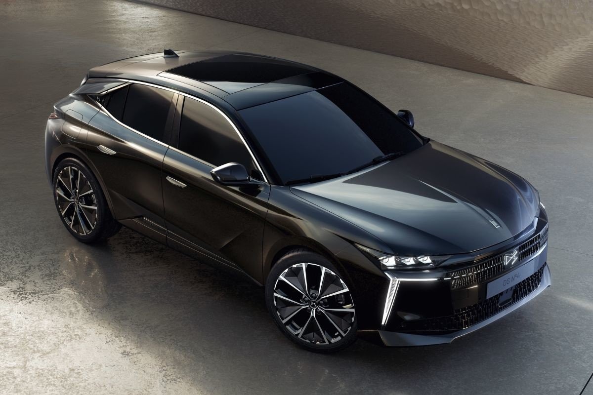 DS Automobiles unveils the N°4 - a premium electric hatchback with a touch of French flair