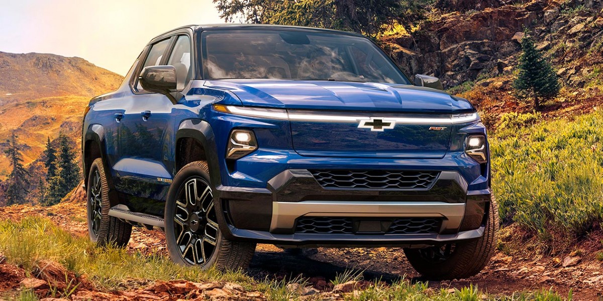 Electric truck race sees Ford F-150 Lightning pull ahead of Tesla Cybertruck