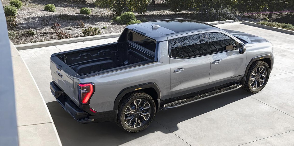 Electric truck race sees Ford F-150 Lightning pull ahead of Tesla Cybertruck