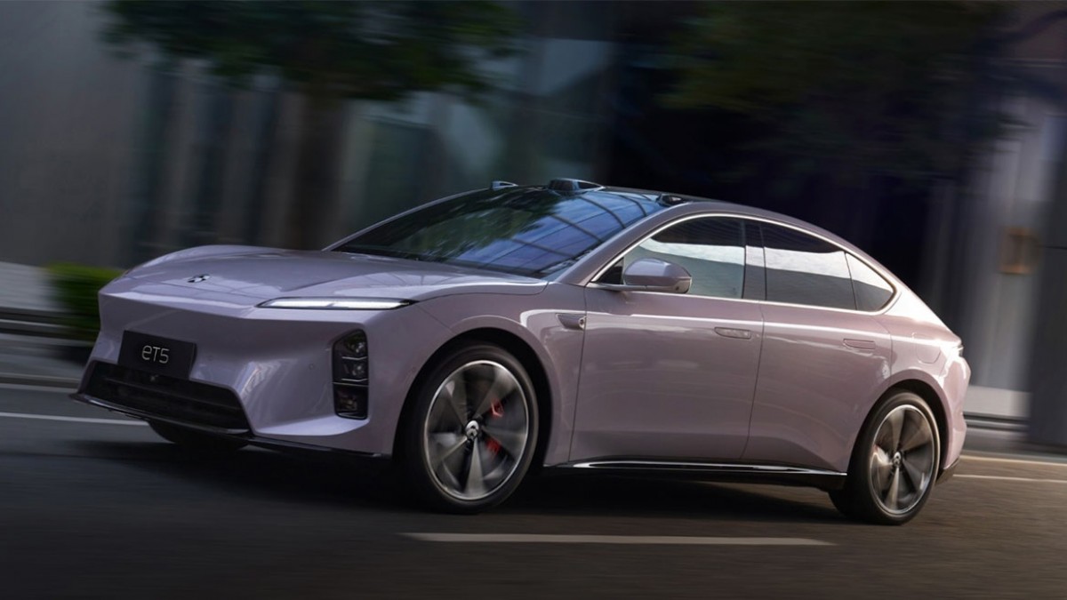 Nio's refreshed ET5 twins arrive with brains, beauty, and optional long legs