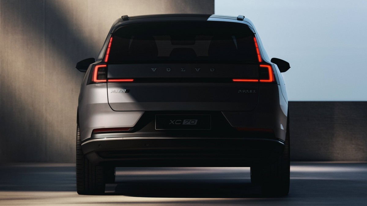 Volvo revives the XC70 name