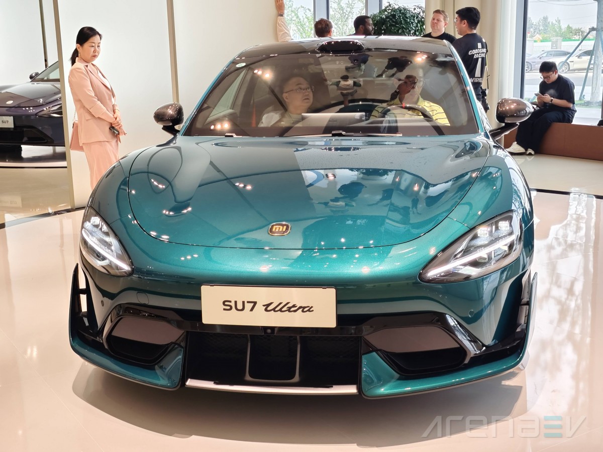 Xiaomi SU7 Ultra interior, design, and features review