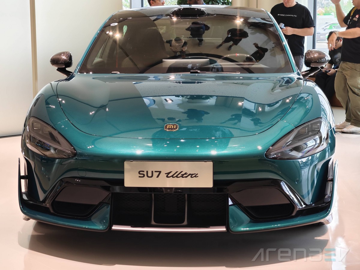 Xiaomi SU7 Ultra interior, design, and features review