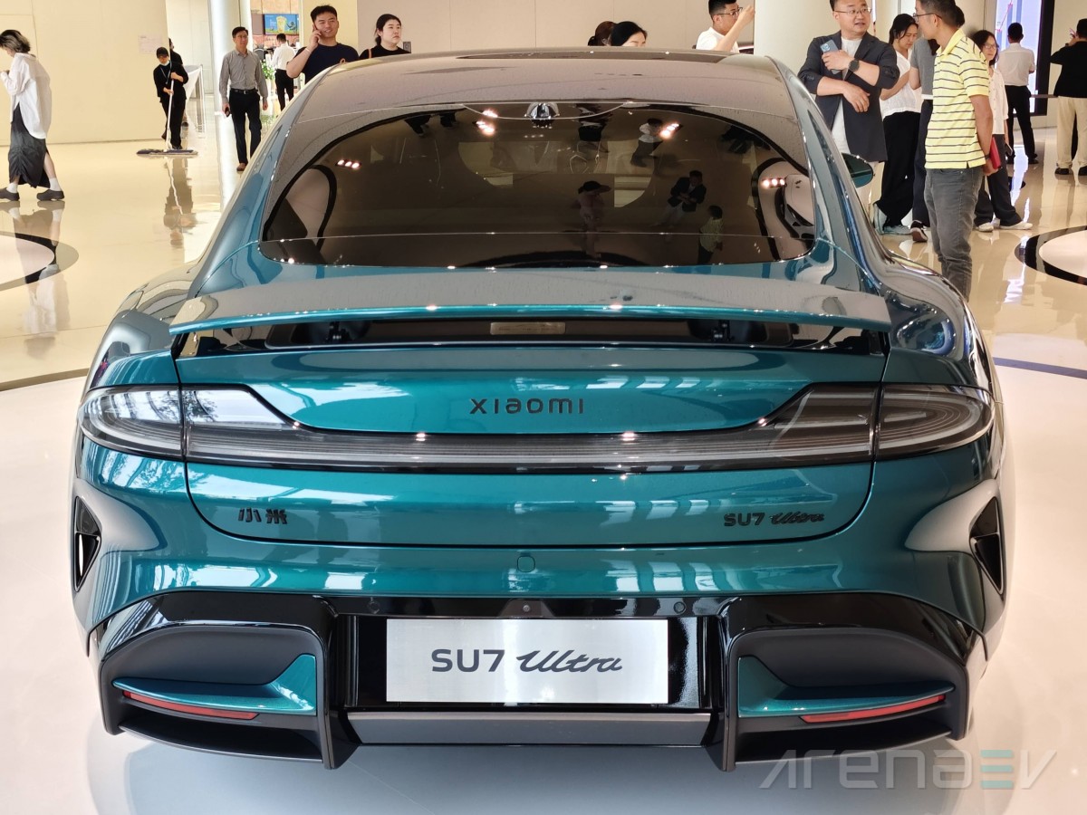 Xiaomi SU7 Ultra interior, design, and features review