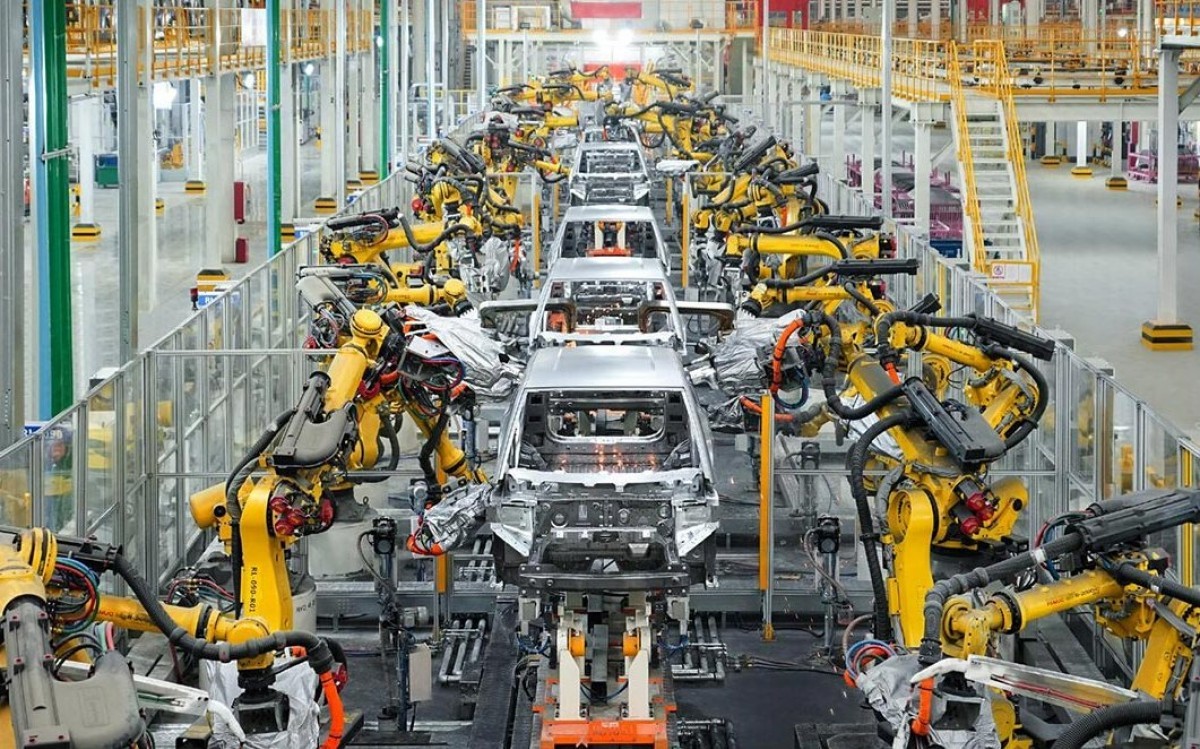 China's automakers sidestep EU tariffs, doubling market share