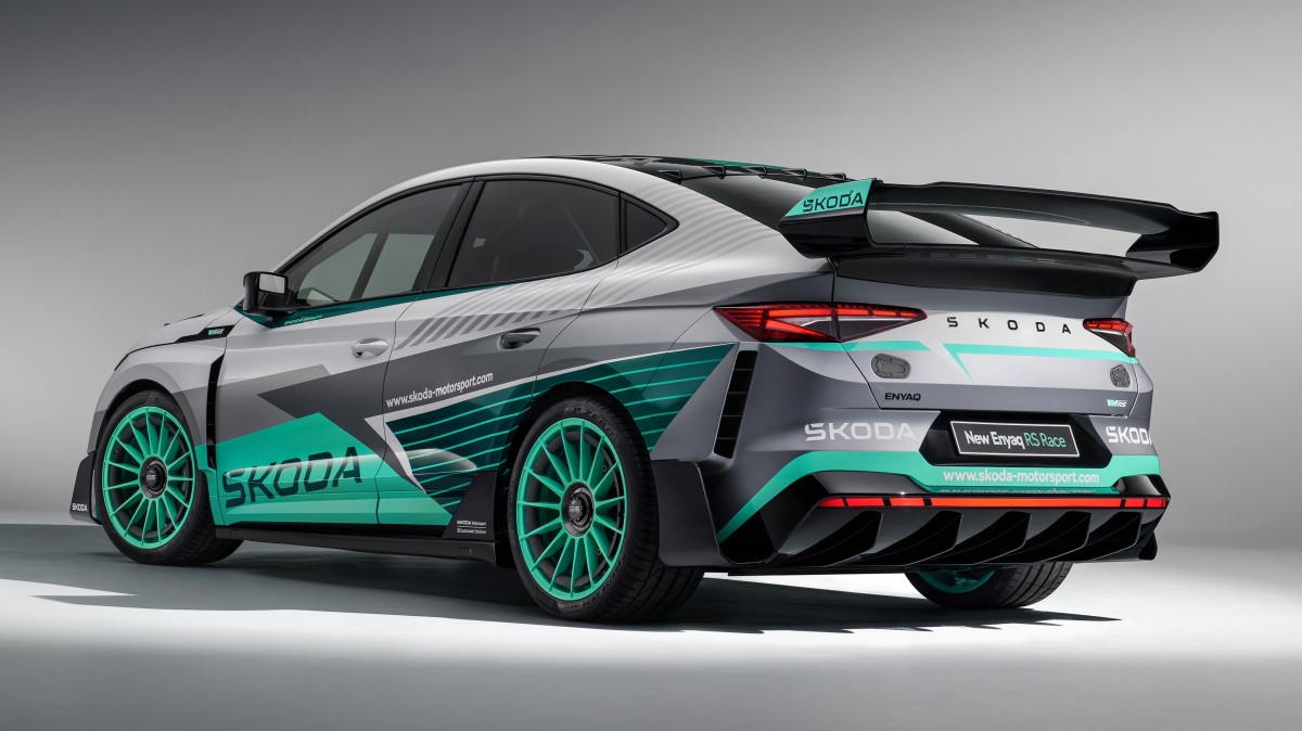 Skoda puts Enyaq RS on flax fiber diet - the Enyaq RS Race Concept drops 300 kg