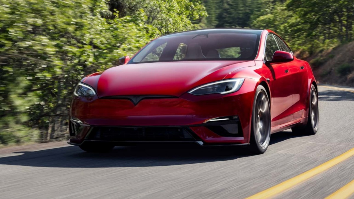 Tesla Model S and Model X get pricier and heavier, leaving fans unimpressed