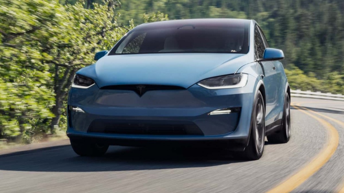 Tesla Model S and Model X get pricier and heavier, leaving fans unimpressed