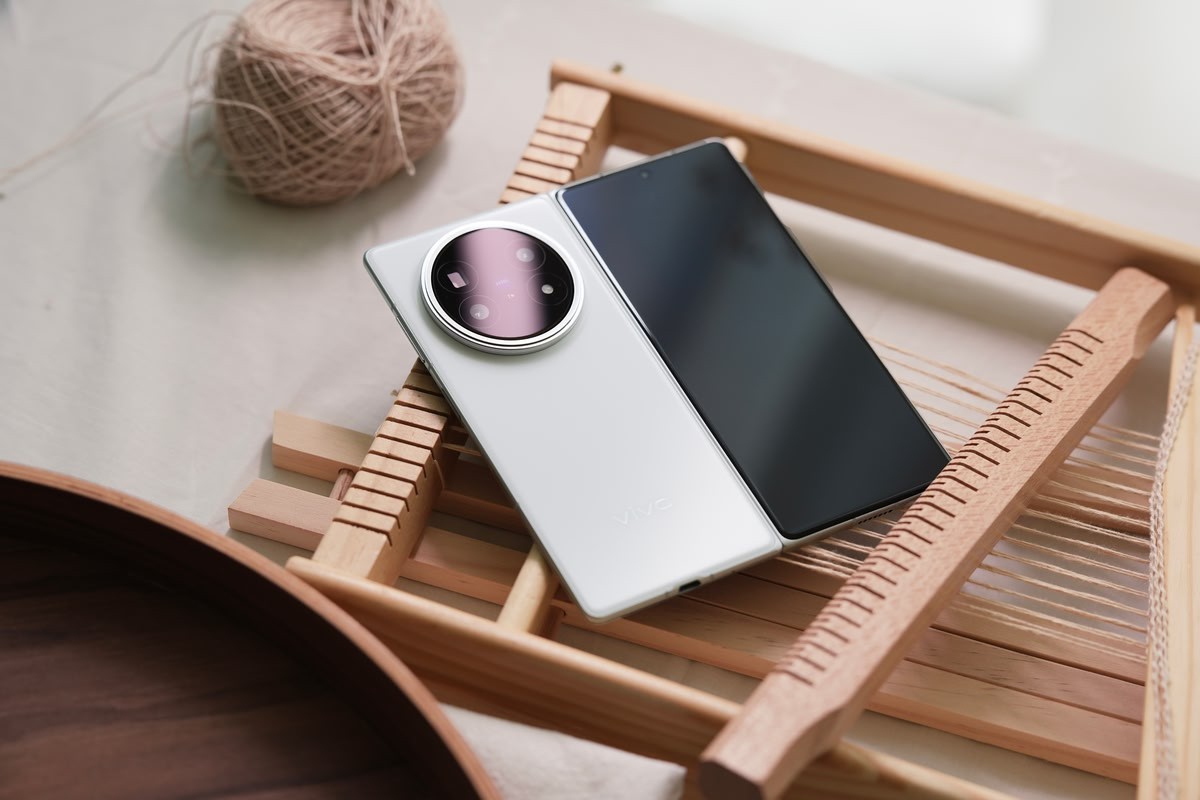 Vivo's new foldable wants to tear down walls with new car integration